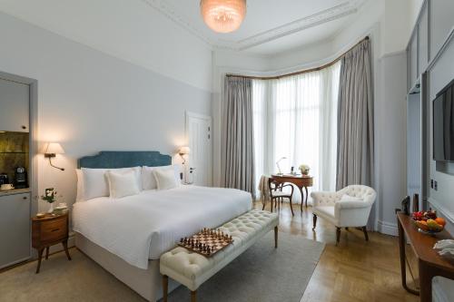 Habitación Deluxe con cama extragrande del hotel The Adria