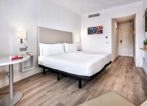 Habitación Estándar del hotel Melilla Puerto. Foto 8
