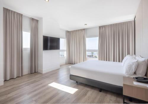 Suite del hotel Melilla Puerto. Foto 1