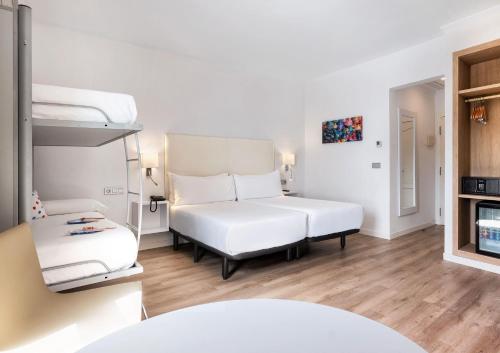 Habitación Familiar del hotel Melilla Puerto. Foto 4