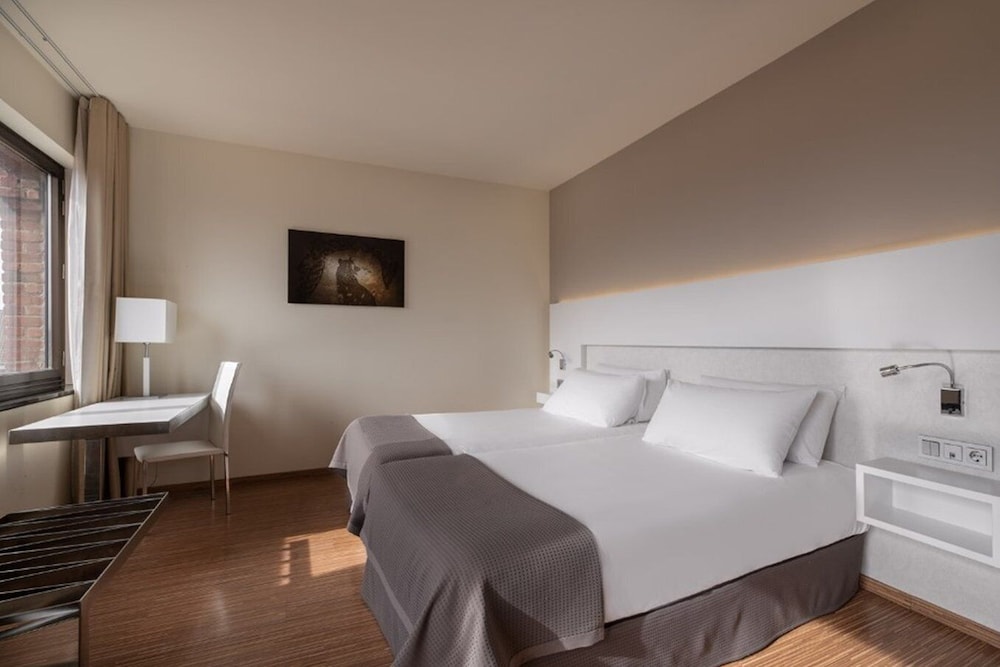 Habitación Deluxe doble del hotel Eurostars Vía de la Plata. Foto 1