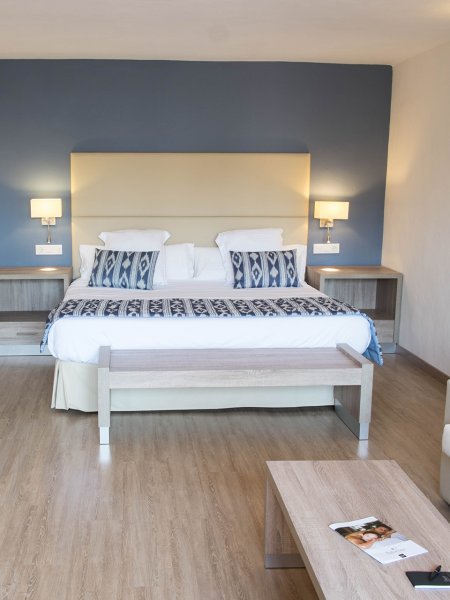 Habitación doble del hotel Menorca Binibeca By Pierre and Vacances Premium Adults Only