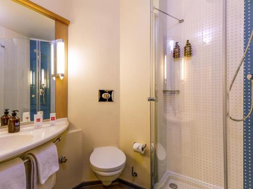 Habitación Doble Estándar - 2 camas del hotel Ibis Istanbul Esenyurt. Foto 1
