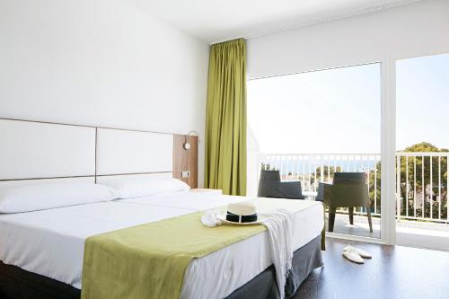 Habitación Doble Estándar del hotel Globales Cala Blanca. Foto 1