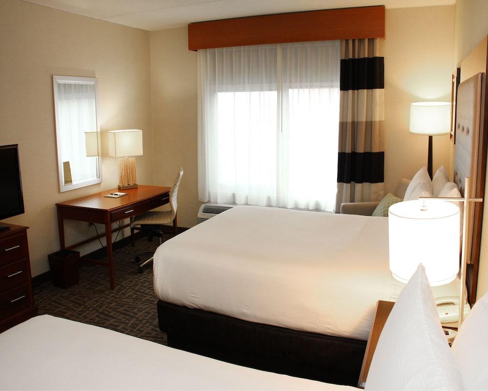 Habitación, 2 camas de matrimonio, no fumadores del hotel Wyndham Garden Buffalo Downtown. Foto 2