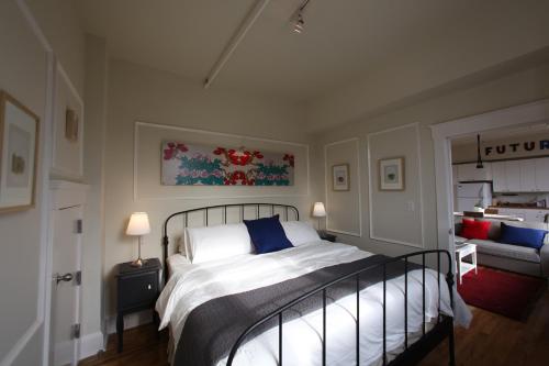 Suite de 2 dormitorios con terraza del hotel The Box House Hotel Brooklyn. Foto 1