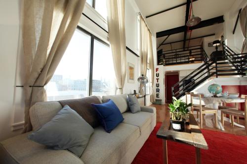 Loft Dúplex con terraza del hotel The Box House Hotel Brooklyn. Foto 5