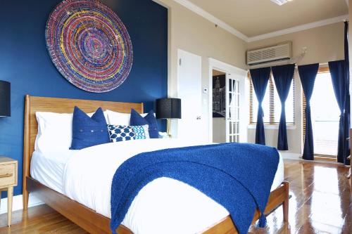 Suite de 1 dormitorio con balcón del hotel The Box House Hotel Brooklyn