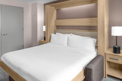 Studio with King Wall Bed and Sofa Bed del hotel Hilton Garden Inn New York/manhattan-midtown East. Foto 3