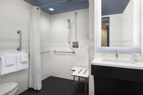 Estudio del hotel residence inn by marriott new york manhattan/central park. Foto 8