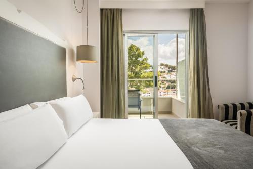 Habitación Doble Deluxe con terraza del hotel Artiem Audax - Adults Only. Foto 7
