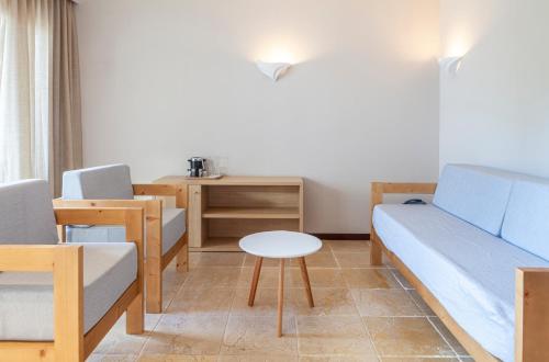 Suite Deluxe del hotel Minura Cala Galdana & Apartamentos d'Aljandar. Foto 4