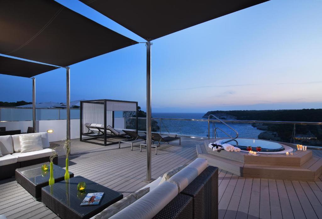 Suite Vista Mar The Level Grand del hotel Melia Cala Galdana - Menorca. Foto 2