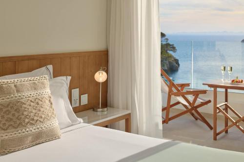 Suite Junior The Level con vistas frontales al mar del hotel Melia Cala Galdana - Menorca. Foto 2