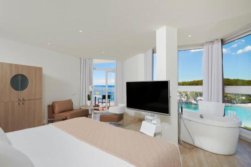 Suite Junior The Level del hotel Melia Cala Galdana - Menorca. Foto 2