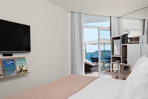 Alojamiento The Level Grand Prémium del hotel Melia Cala Galdana - Menorca. Foto 1