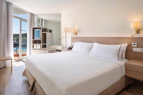 Habitación Melia Cala Galdana con vistas del hotel Melia Cala Galdana - Menorca. Foto 8
