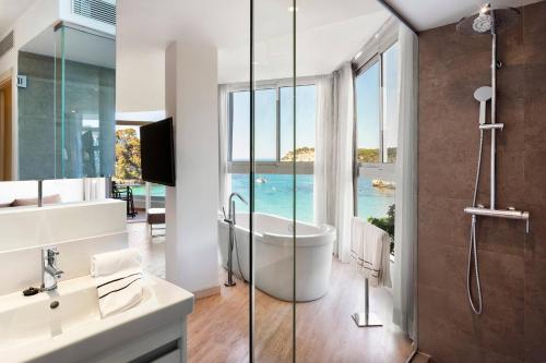 Suite Familiar The Level del hotel Melia Cala Galdana - Menorca. Foto 12