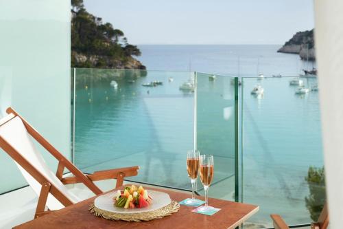 Suite Junior The Level con vistas a Cala Galdana del hotel Melia Cala Galdana - Menorca. Foto 12