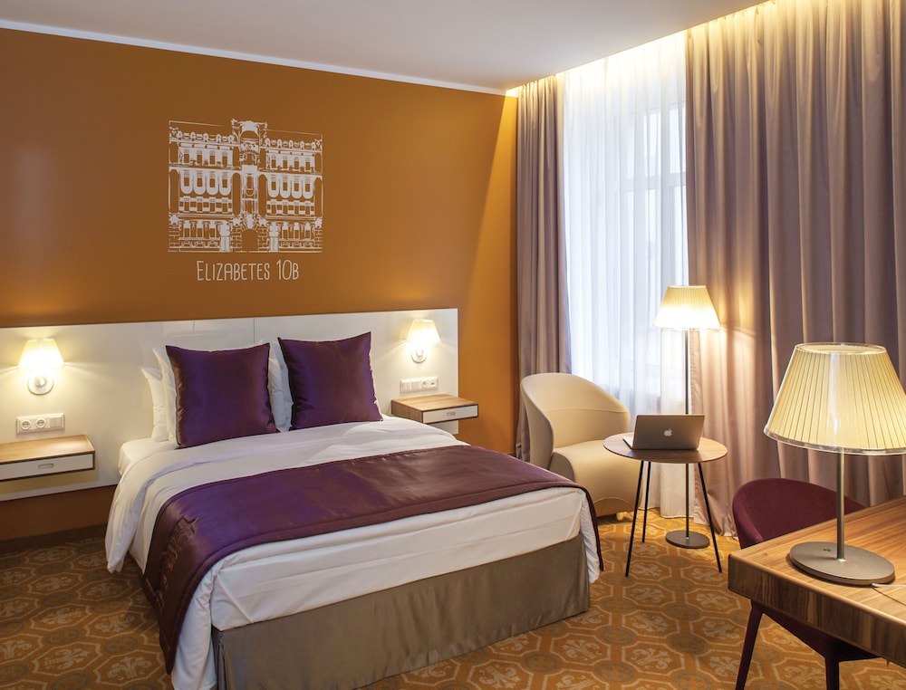 Habitación Classic exclusivamente para no fumadores con 1 cama doble del hotel Mercure Riga Centre. Foto 2