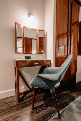 Habitación Superior con cama extragrande del hotel Hugo. Foto 3