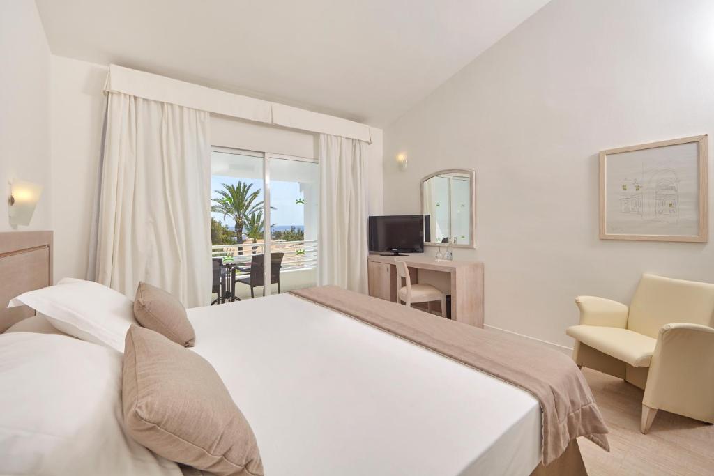 Apartamento Family del hotel & Apartamentos Prinsotel la Caleta. Foto 1