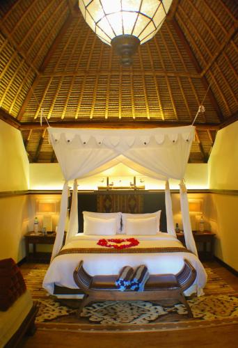Villa Sasak con Piscina en el Jardín y Una Habitación del hotel Novotel Lombok Resort y Villas