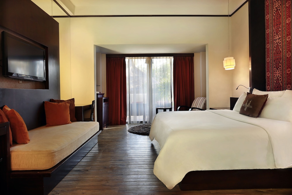 Habitación Deluxe con Terraza y Cama King del hotel Novotel Lombok Resort y Villas. Foto 1