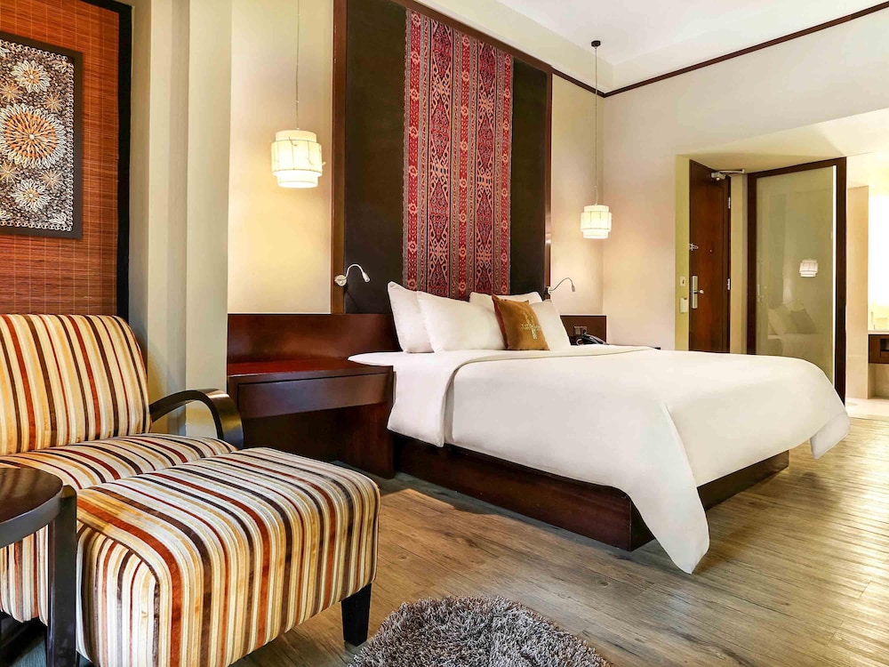 Habitación Deluxe con Terraza y Cama King del hotel Novotel Lombok Resort y Villas. Foto 3