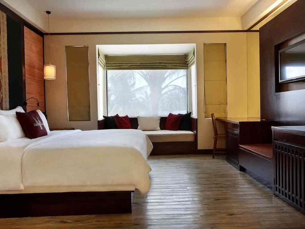 Habitación Superior con cama king del hotel Novotel Lombok Resort y Villas. Foto 1