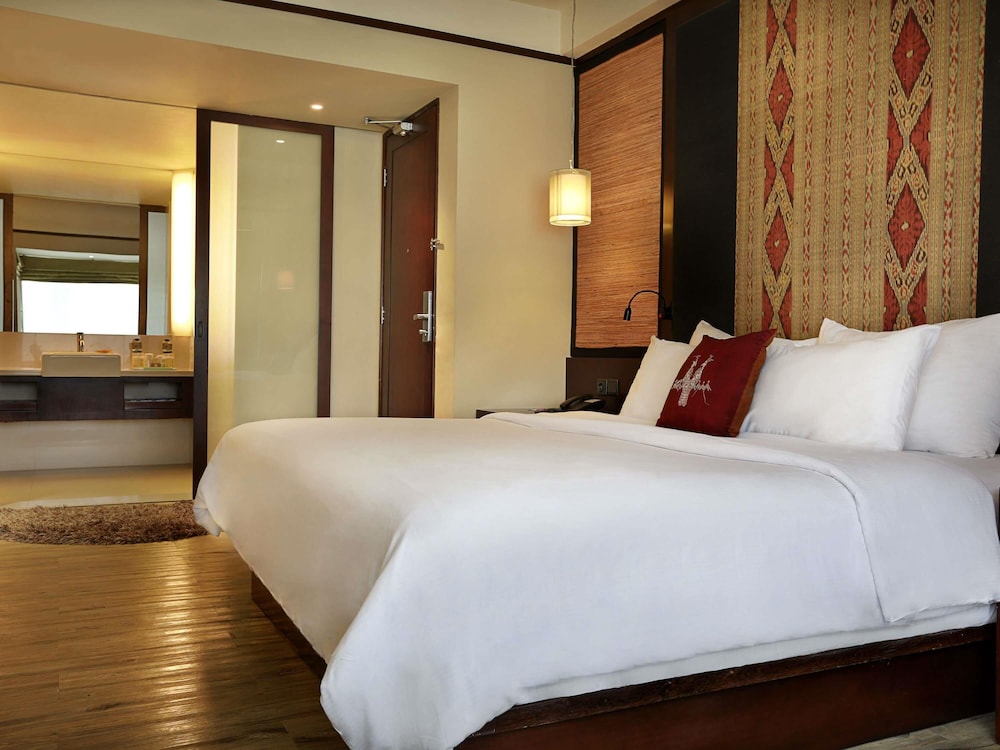 Habitación Superior con cama king del hotel Novotel Lombok Resort y Villas. Foto 2