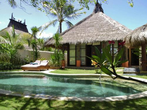 Villa Familiar con Piscina Privada y Dos Habitaciones del hotel Novotel Lombok Resort y Villas
