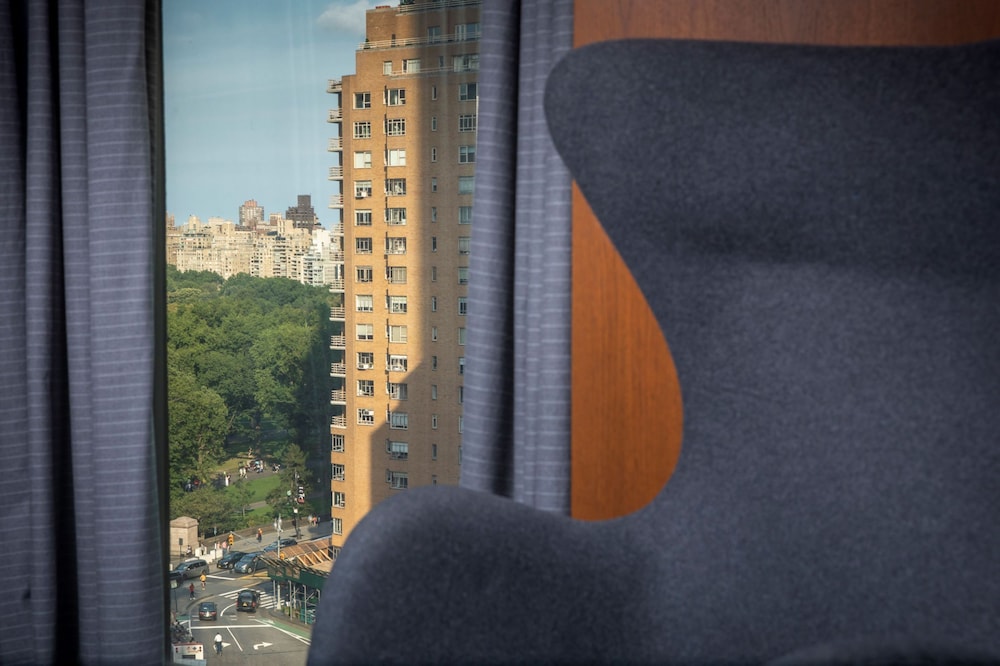 Estudio, 1 cama de matrimonio grande del hotel 6 Columbus Central Park. Foto 2