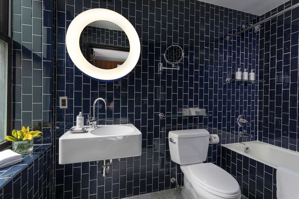 Habitación estándar del hotel 6 Columbus Central Park. Foto 2