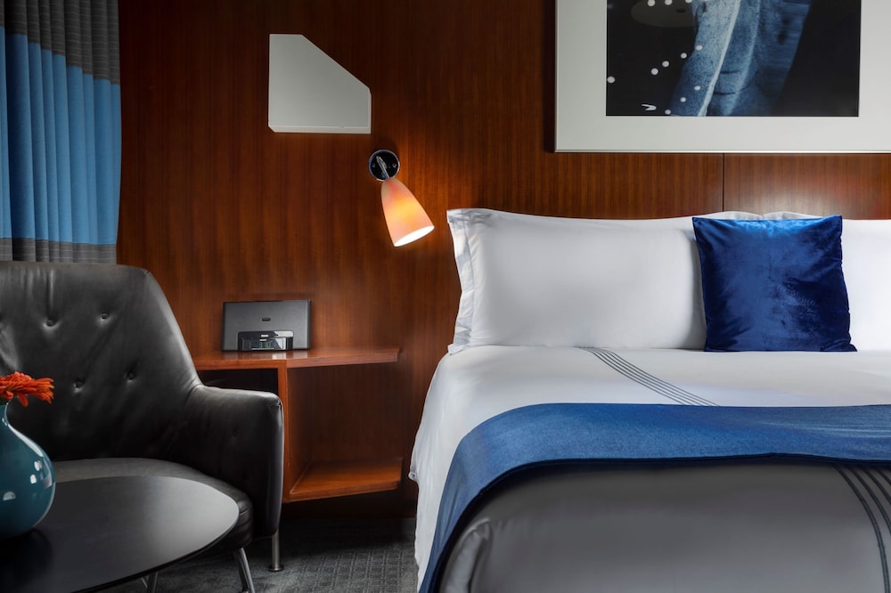 Habitación Deluxe, 1 cama de matrimonio grande del hotel 6 Columbus Central Park. Foto 2