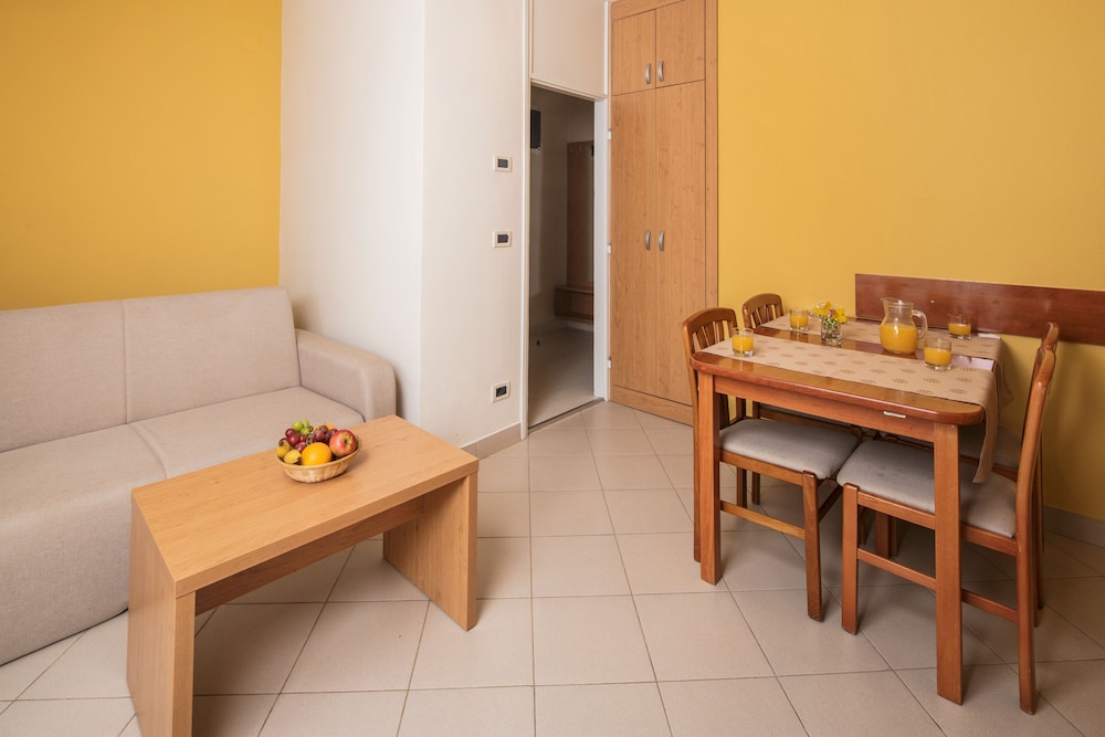 Apartamento con vistas al jardín del hotel Katoro Plava Laguna. Foto 2