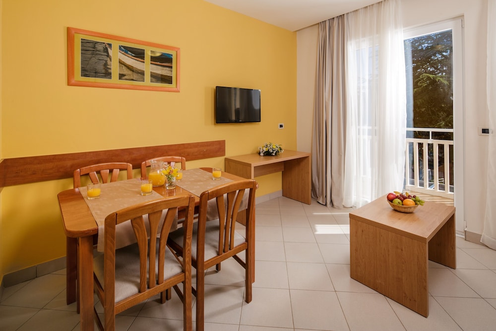 Apartamento con vistas al jardín del hotel Katoro Plava Laguna. Foto 4