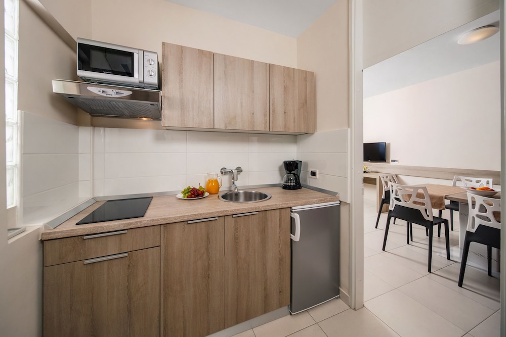 Apartamento Superior con vistas al jardín del hotel Katoro Plava Laguna. Foto 2