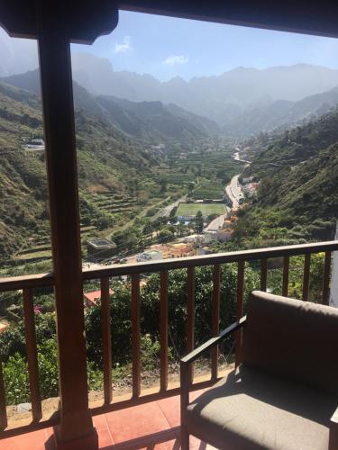 Habitación Doble Deluxe con balcón y vistas al mar del hotel Rural Ibo Alfaro. Foto 5