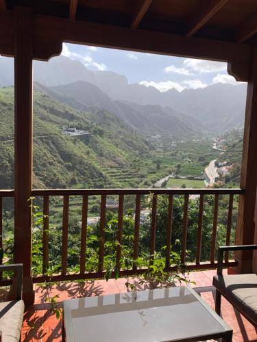 Habitación Doble Deluxe con balcón y vistas al mar del hotel Rural Ibo Alfaro. Foto 1