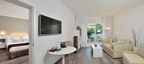 Suite Sol Xtra del hotel Sol Falcó Menorca. Foto 3
