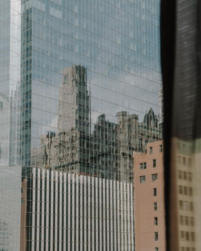 Habitación Doble Estándar con vistas al monumento conmemorativo 9/11 Memorial del hotel World Center Hotel. Foto 8
