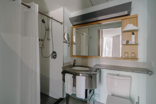 Habitación Doble Superior - 2 camas individuales del hotel World Center Hotel. Foto 6