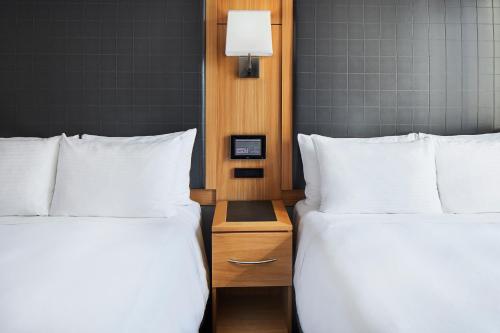 Habitación Doble Superior del hotel Club Quarters World Trade Center. Foto 1