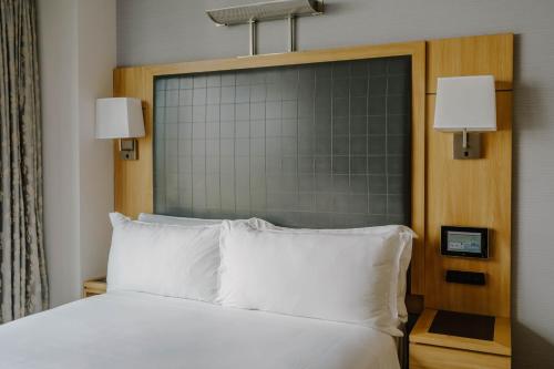 Habitación doble Superior 1 Cama king Vista ciudad del hotel Club Quarters World Trade Center. Foto 6