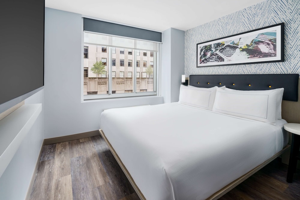 Suite estudio, 1 cama de matrimonio grande del hotel DoubleTree by Hilton New York Midtown Fifth Ave. Foto 4