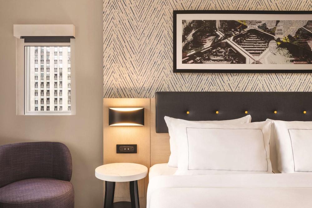 Habitación doble 1 Cama queen Accesible del hotel DoubleTree by Hilton New York Midtown Fifth Ave. Foto 1