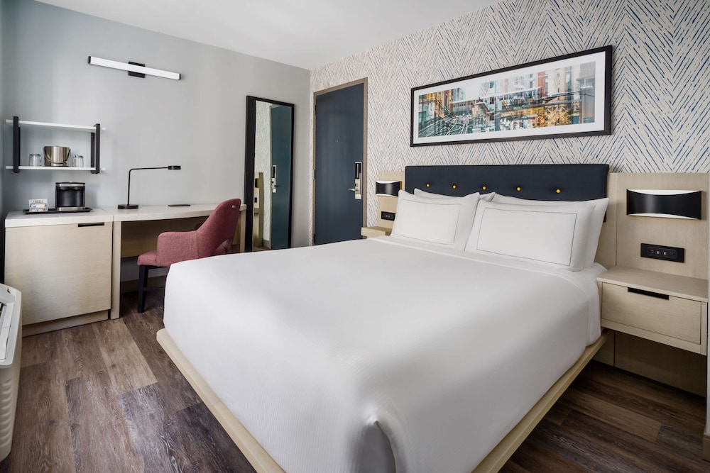 Habitación doble 1 Cama queen Accesible del hotel DoubleTree by Hilton New York Midtown Fifth Ave. Foto 9
