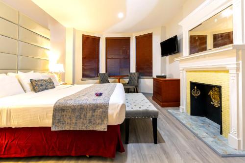 Habitación - 1 cama extragrande del hotel St. James. Foto 1