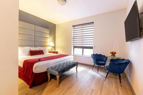 Habitación Superior - 1 cama extragrande del hotel St. James. Foto 2